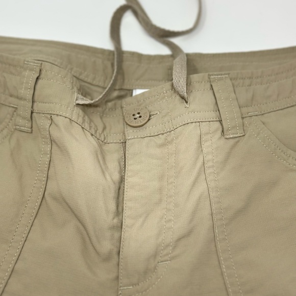 North Face Zip-off Convertable Pants - Women's SIZE 8 beige tan nylon pants - Picture 12 of 13